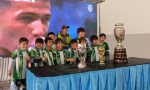 Relucieron en Joaquín V. González, los trofeos que sobresalen en el fútbol mundial