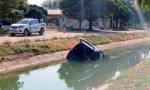 Un bebé murió ahogado tras el vuelco de un auto en un canal en Río Negro.