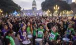 Multitudinaria marcha de Ni Una Menos frente al Congreso con pedidos de justicia por Agostina Vega y Dulce Candia.