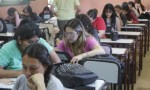 Crece la graduación en las carreras docentes, pero el salario es el más bajo en los últimos 20 años.