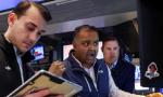 Wall Street se desplomó y golpeó a los mercados argentinos: cayeron acciones, subió el riesgo país y el dólar volvió a avanzar.
