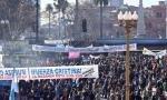 Marcha en apoyo a Cristina Kirchner: Plaza de Mayo colmada y tensión política por las críticas del Gobierno.
