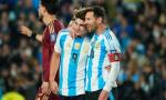 Con doblete de Messi, la Scaloneta dio otro show en el Monumental en su último partido oficial en Argentina.