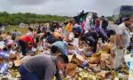 Ruta 34: un camión volcó y los vecinos saquearon la mercadería que transportaba.