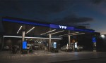 Cargar combustible será más barato de madrugada.