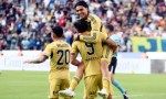 Boca aprovechó una ráfaga en el primer tiempo, venció a Central Córdoba y quedó como líder.