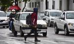 ¿Se anticipó el invierno? El frío sorprendió a los santiagueños con un fuerte descenso térmico.