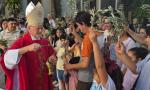 Domingo de Ramos: el cardenal Bokalic presidió la tradicional bendición religiosa en la Catedral.
