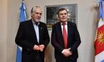 Presentaron el libro "Almas Quemadas" en el Fórum.