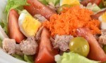 Ensalada mediterránea, receta fácil y ligera.