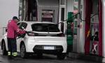 El petróleo sigue en baja y ya cotiza por debajo de los US$75: ¿bajarán los combustibles?