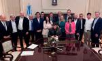 El Gobierno acusó a la UCR y la Coalición Cívica de votar con el kirchnerismo tras la derrota en Diputados.