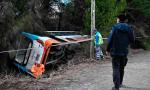 Bariloche: volcó un colectivo con 20 pasajeros y hubo varios heridos.