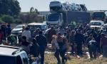 Saquearon un camión cargado de carne que volcó en la Ruta 14.