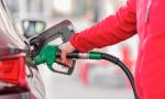 El Gobierno frenó otra vez la suba de impuestos a los combustibles para evitar un salto en la nafta y el gasoil.