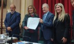 El Senado reconoció la trayectoria y el legado cultural de la escritora anteña Blanca Omar