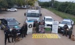 Cayó un camión con 84 kilos de cocaína y una camioneta que lo guiaba como puntero