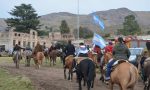  Amigos de la Asociación Trochita invitan al acto oficial del Día de la Bandera en el Club Hotel