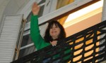 Cristina ya tiene la tobillera, recibió una visita no autorizada e incumplió la prisión domiciliaria