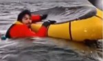 CHILE – Impactante registro de una ballena que traga a joven que hacía kayak - VIDEO 