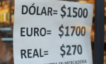 Hacia la dolarización de la economía argentina: Los comercios ya pueden exhibir precios en dólares