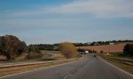 De terror: dos chicas viajaban con un camionero que quedó detenido acusado de violar a una de ellas.