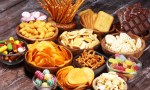 El Gobierno apunta contra alimentos que pueden causar enfermedades crónicas y ratificó que se irá de la OMS