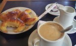 En Argentina, el mayor vendedor de café y el segundo de hamburguesas es una petrolera.
