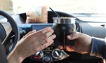 Multas de hasta $500 mil por manejar tomando mates.