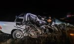 Colisión entre una camioneta y un camión