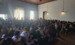 ALUMNOSDE PINCÉN E ITALO PARTICIPARON DE UNA CHARLA SOBRE BULLYING PROTAGONIZADA POR EL ACTOR Y COMUNICADOR AYRTON OVIEDO 
