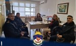 Personal del departamento comando radioeléctrico de Cutral-Có y Plaza Huincul mantuvieron una reunión con directivos del CPEM N°20 