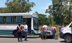 UN COLECTIVO Y DOS AUTOS CHOCARON CERCA DE RAMADA PASO