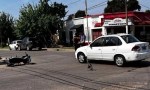 UNA FALLECIDA Y OTRA HERIDA EN CHOQUE DE MOTO Y AUTOMÓVIL