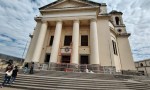 REPONEN LOS CERÁMICOS DE LA FACHADA DE LA BASÍLICA DE ITATÍ