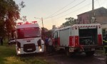 MUJER AGREDIÓ A SU EX PAREJA, INCENDIÓ LA CASA Y SE FUGÓ