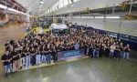 Mercedes-Benz Camiones y Buses celebra su cuarto aniversario y se despide de su histórica planta en Virrey del Pino, produciendo la última unidad antes de su traslado a Zárate 
