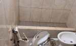  ​¡SE QUEDÓ SOLO Y ROMPIÓ TODO! El insólito ataque de furia de un hombre en un motel de Posadas