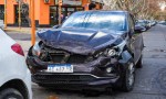 Violento accidente en pleno centro sanjuanino dejó a una joven herida