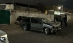 Chimbas: La conductora que chocó contra una vivienda trasladaba a un amigo herido de bala al hospital