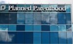 Cierran más de 20 clínicas de Planned Parenthood en EE.UU. tras recorte de fondos federales